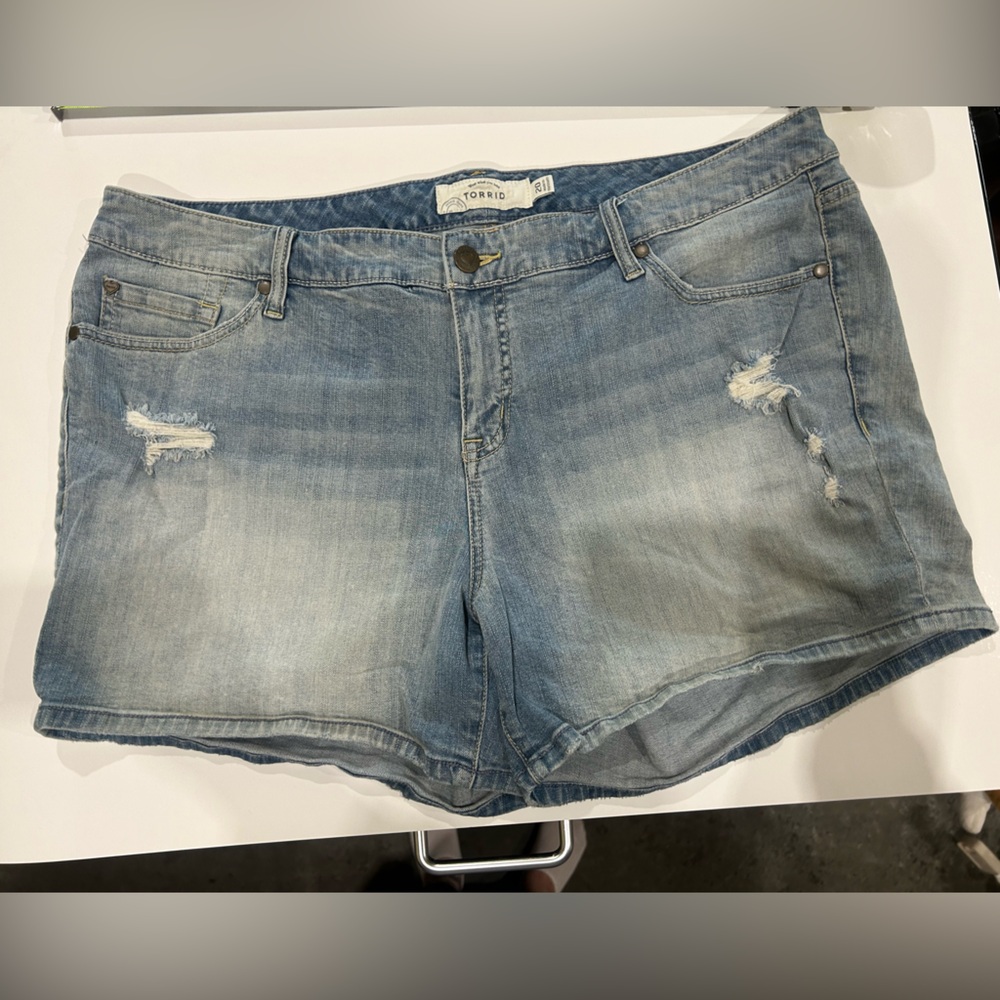 Torrid Denim First At Fit Size 20 Blue Jean Shorts